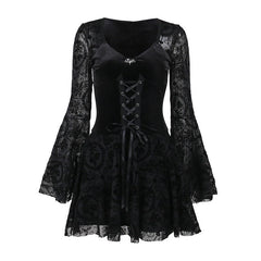 Vestido gótico vampiro etéreo oscuro con mangas acampanadas de Amalthea