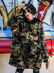 Lässiger, lockerer Kapuzenpullover aus Plüsch mit Camouflage-Muster