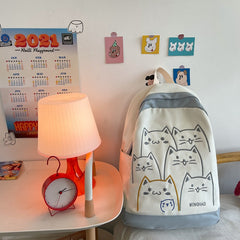 Süßer Rucksack mit Katzenstickerei