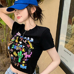 Camiseta corta con estampado de grafiti