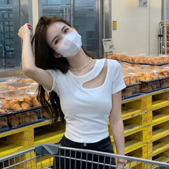 Camiseta con diseño ahuecado