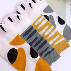 Socken mit Cartoon-Katzenpfote