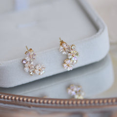 Pendientes de flor de concha de cerezo de noche