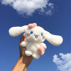 Lindo colgante de peluche de cachorro