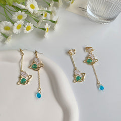 Pendientes asimétricos Silver Needle Planet