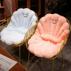 Lindo sofá de muñeca con forma de concha