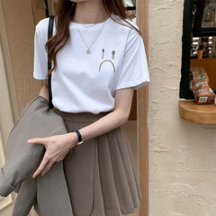 Camiseta con estampado de cara llorando