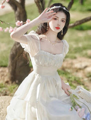 Vestido de hada primaveral decorado con perlas y princesa romántica Sundew