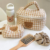 Bonita bolsa de maquillaje con diseño de oso a cuadros