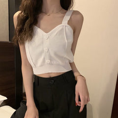 Top corto de punto con botones de corazón