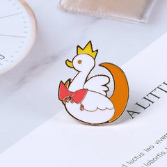 Lindos pines de dibujos animados de cisne con corona