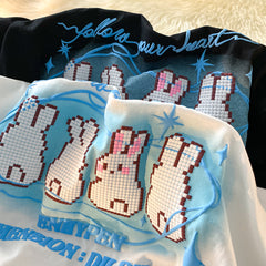 Camiseta con estampado de conejito de dibujos animados