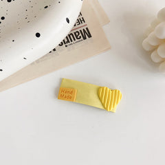 Pinzas para el cabello de tela con diseño de amor en color macarrón