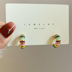 Lindos y lindos aretes de arcoíris