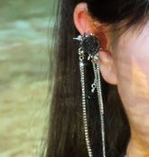 Pendientes de borlas de rosa negra