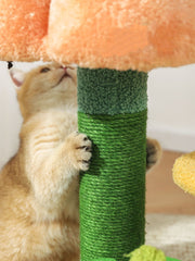 Árbol para gatos con flores