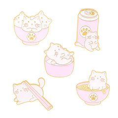 Lindos pines apilados de gato Arhat