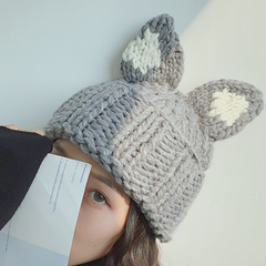 Gorro de lana con orejas de gato