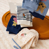 Lindos calcetines vintage bordados