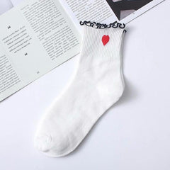 Süße Baumwollsocken mit Spitze