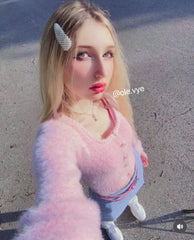 Suéter corto suave y peludo para niña con rosa bebé