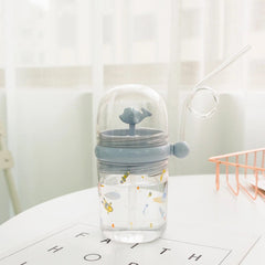 Linda botella de agua con forma de ballena