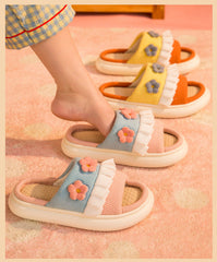 Pantuflas de lino con encaje y flores kawaii