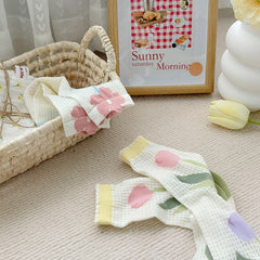 Socken mit Blumenmuster und Cut-outs