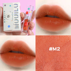 Brillo de labios de Momoiro