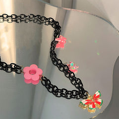 Lindo collar de flores y mariposas