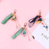 Cartoon-Hexe-Schlüsselanhänger