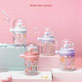 Linda botella de agua con forma de ballena