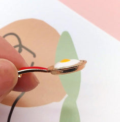 Lindo llavero de metal con dibujos animados