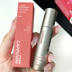 Brillo labial mate aterciopelado