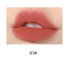 Brillo labial mate en cápsula Light Mist de PINKCOCO