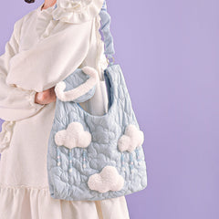 Milchblaue Wolkentasche