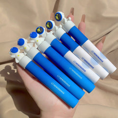 Brillo labial de astronauta lindo