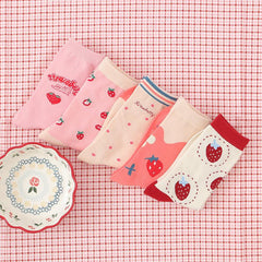 Socken mit Cartoon-Erdbeere