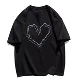 Camiseta extragrande con estampado de corazón estético en blanco y negro