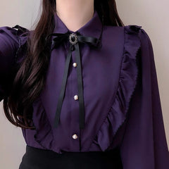 Camisa victoriana de Dark Academia con lazo negro