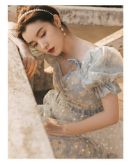 Vestido de princesa de tul con corazones holográficos de Edyta