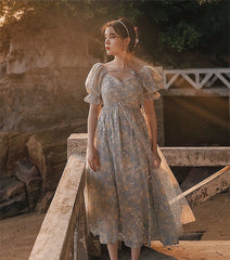 Vestido de princesa de tul con corazones holográficos de Edyta