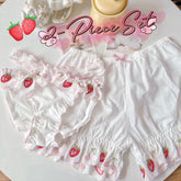 Conjunto de ropa interior de dos piezas con bordado de fresas en estilo cottagecore