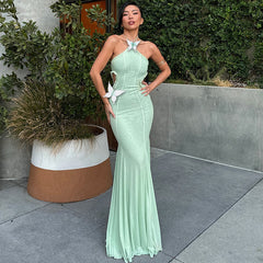 Vestido largo de mariposa con cola de pez y espalda descubierta