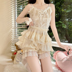 Pantalones cortos lolita con encaje y volantes