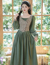 Vestido estilo cottagecore con pañuelo para la cabeza y diseño de girasoles