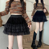 Mitah Gothic-Minirock aus Samt und Spitze