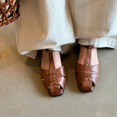 cowhide square toe breathable metal rivet loose grip strap retro low Heel
