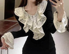 Top gótico romántico oscuro con volantes Luana