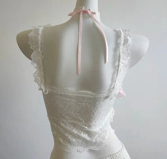 Top corto con volantes de cristal y dije de corazón de cristal rosa